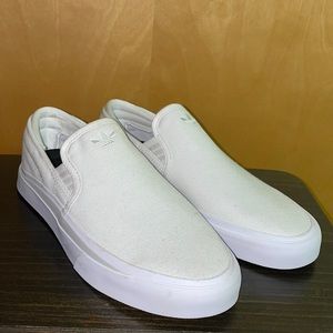 Adidas slip on skate shoes size 7.5